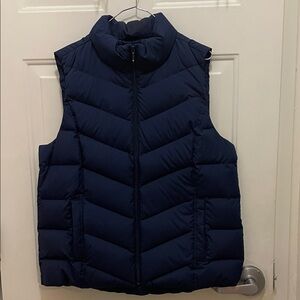 Lands' End: Warm Women’s Size XL Dark Blue Puffer Vest